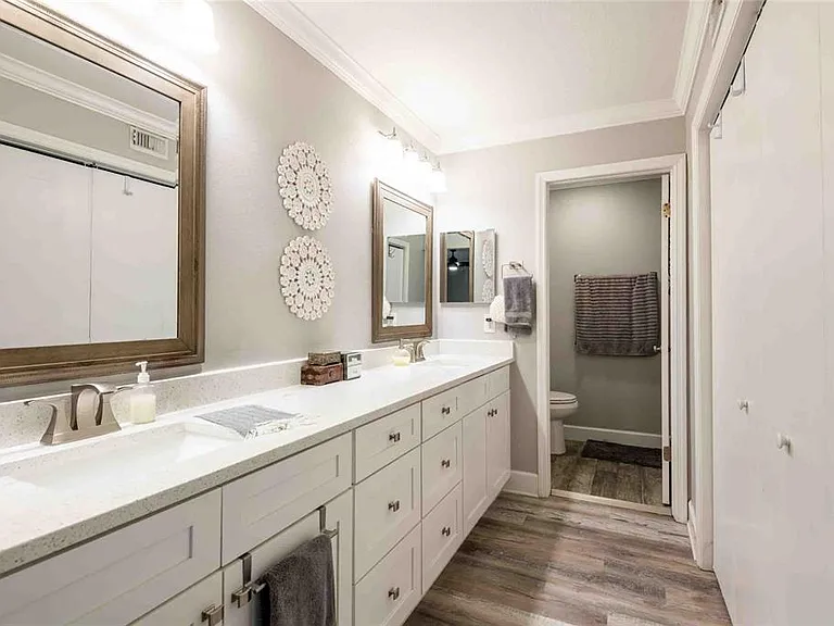 15307 W Pond Woods Dr #301 — Photo 22
