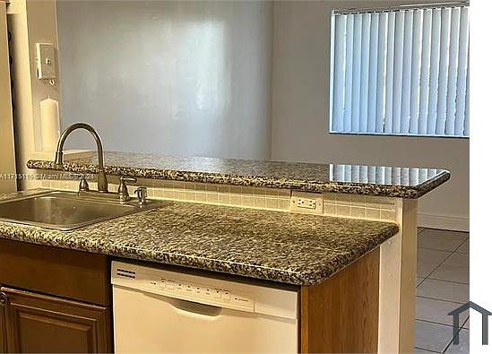 3rd image of 1604 Meadows Cir W #1604