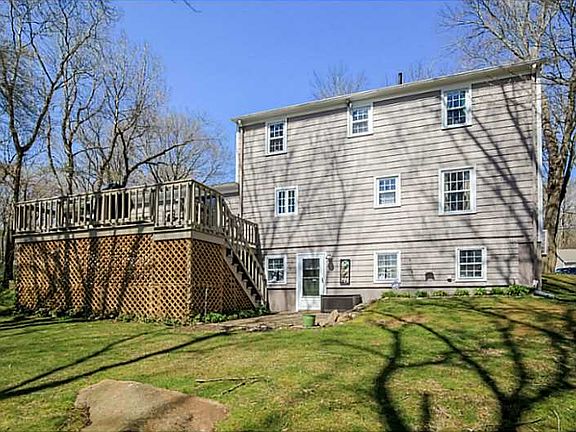 2nd image of 40 Maplewood Dr