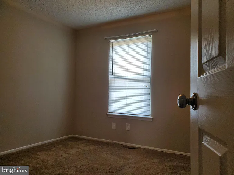 2205 Elberta Ln — Photo 20