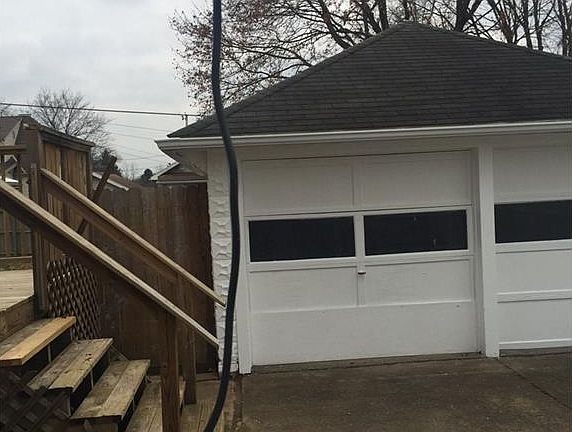 2nd image of 934 Lindbergh Ave
