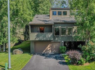 2049 Eastridge Dr, Anchorage, AK 99501