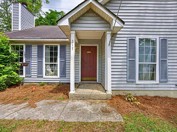 3rd image of 217 Kemsing Rd