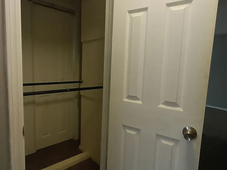 3221 Greenbrier Ter — Photo 23