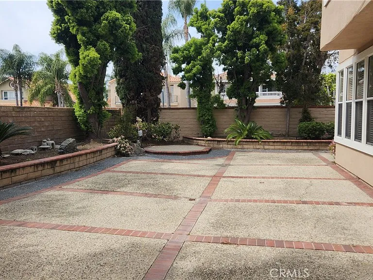 2162 Ventia — Photo 37