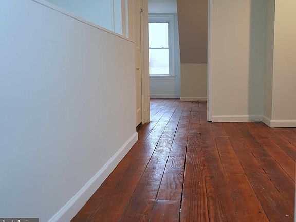 4th image of 8440 Frankford Ave