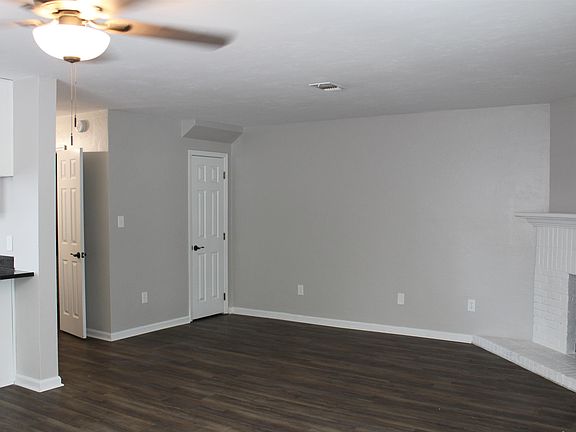 3rd image of 427 Williams St