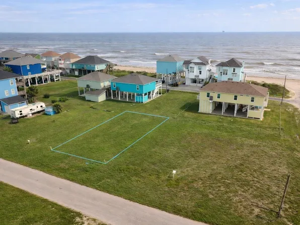 1110 Gulfview Rd, Crystal Beach, TX 77650