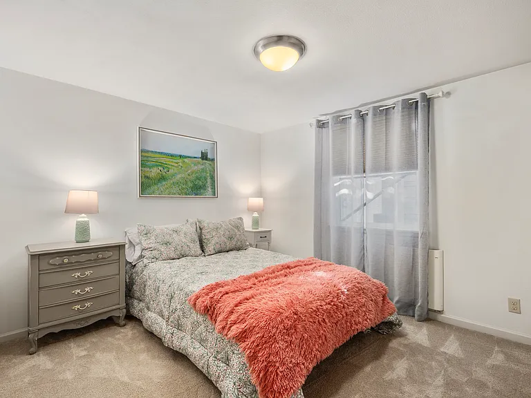 13736 Riviera Pl NE #B — Photo 21