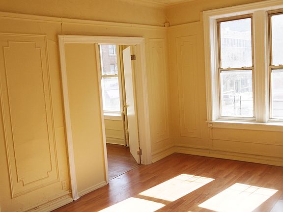 2nd image of 999 President St APT 3
