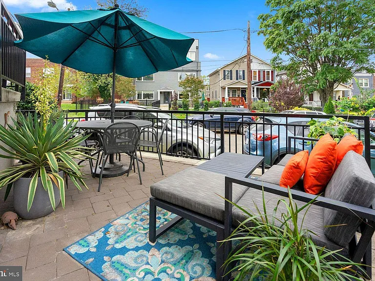 509 Franklin St NE #1 — Photo 30