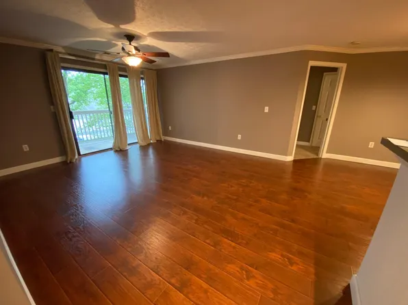 6729 Meadow Creek Dr Unit 205, Columbus, OH 43235