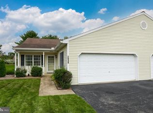 2038 Faversham Way, York, PA 17402
