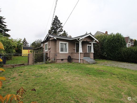 5th image of 3816 Alaska Street S