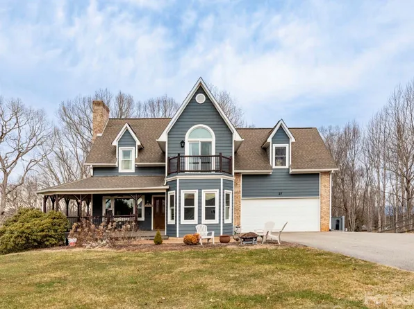 27 Justice Dr, Leicester, NC 28748