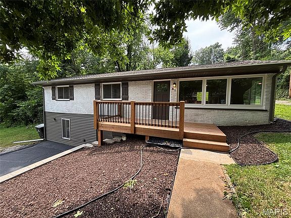 2nd image of 31 Highwood Dr