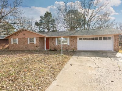 2001 Robyn Rd, Springdale, AR, 72762