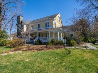 8401 Moorland Ln, Bethesda, MD 20817
