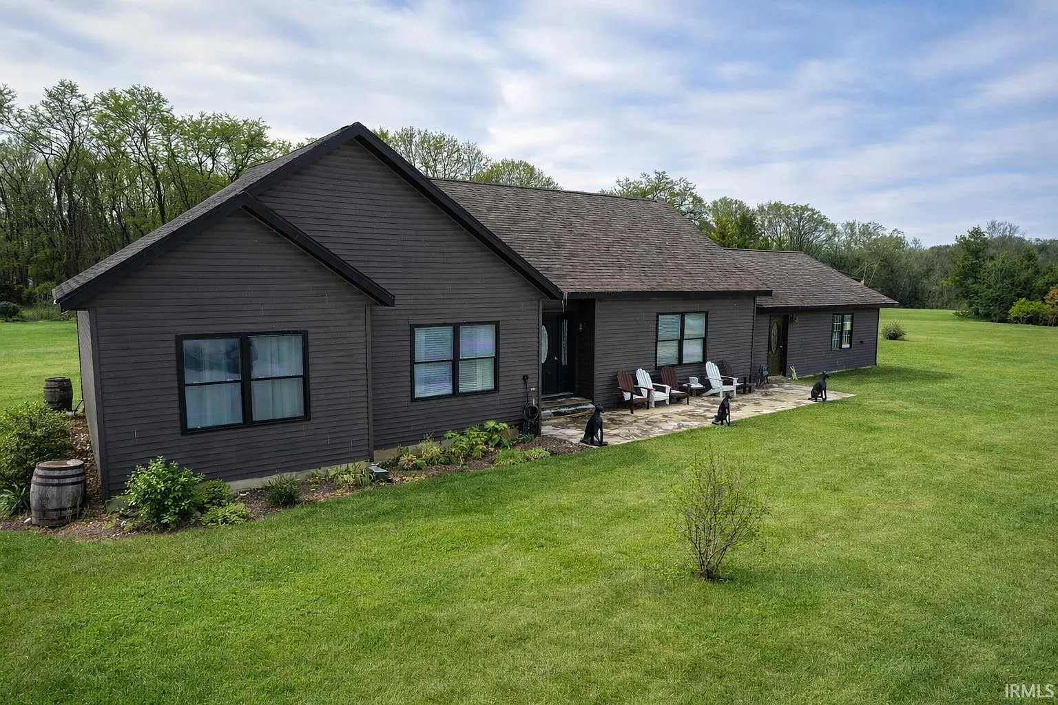2325 N Huntington Rd photo 1