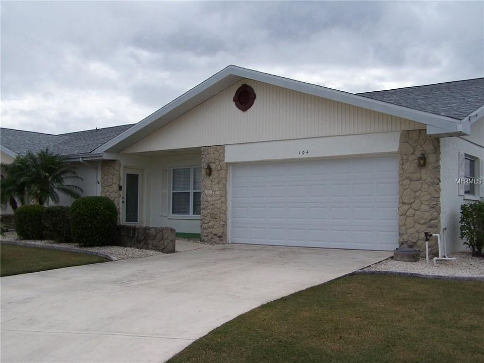 1st image of 104 Cactusflower Ln