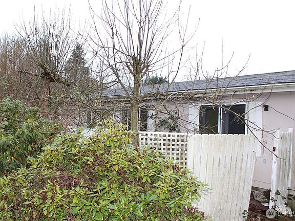 2nd image of 416 Main Street