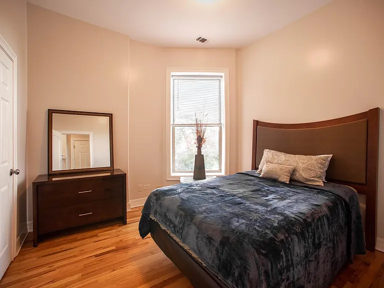 6337 S Drexel Ave — Photo 2