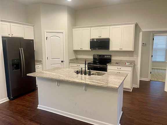 3rd image of 18068 Terraceside Dr