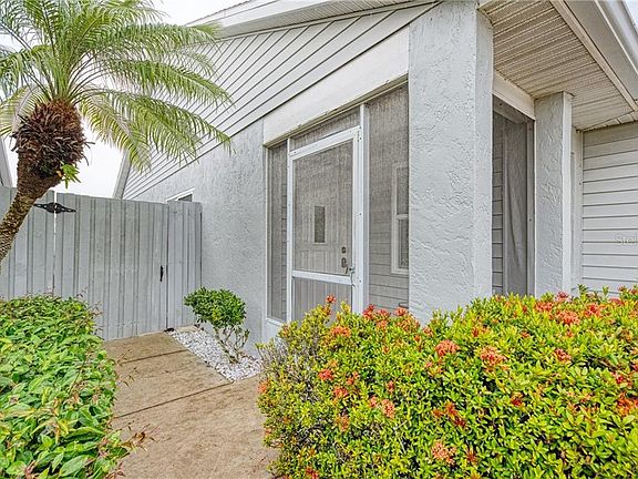 4th image of 684 Ironwood Cir