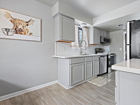 5th image of 5835 Cambridge CIRCLE #1