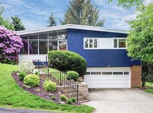 130 Fieldcrest Dr, Pittsburgh, PA 15221