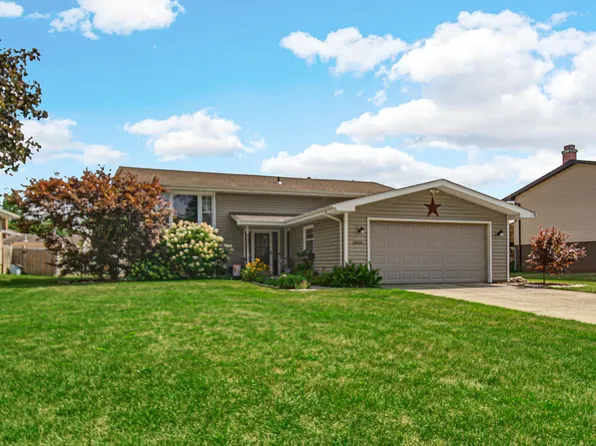 1005 Hanover Ln, Dyer, IN 46311