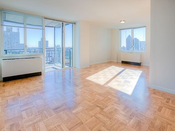 3rd image of 401 E 80th St APT 17K