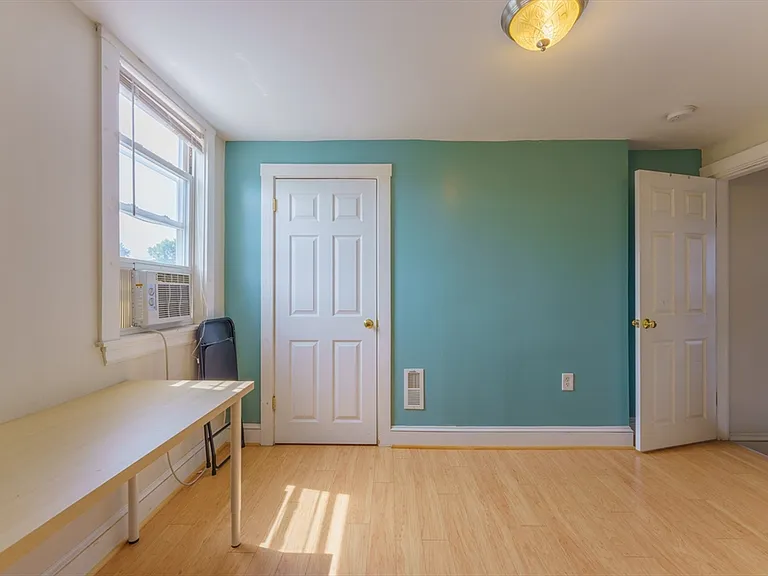 94 Cushing St #4 — Photo 7