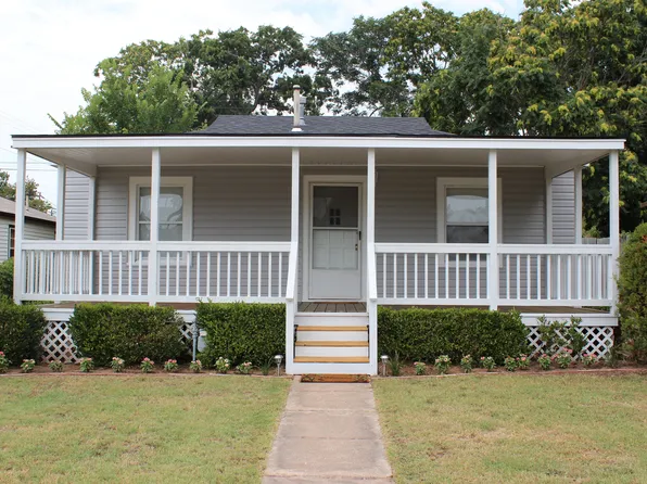 1002 N Roosevelt Ave W, Sand Springs, OK 74063