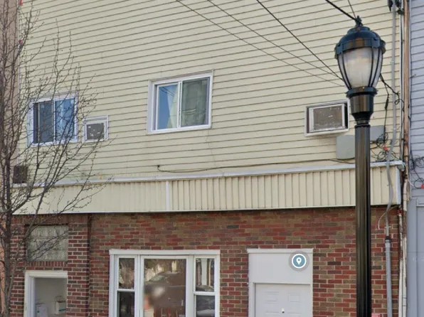 303 43rd St, Union City, NJ 07087