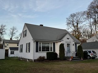 4 Benjamin Rd, Worcester, MA 01602