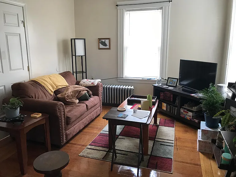 45 Pembroke Ave — Photo 9