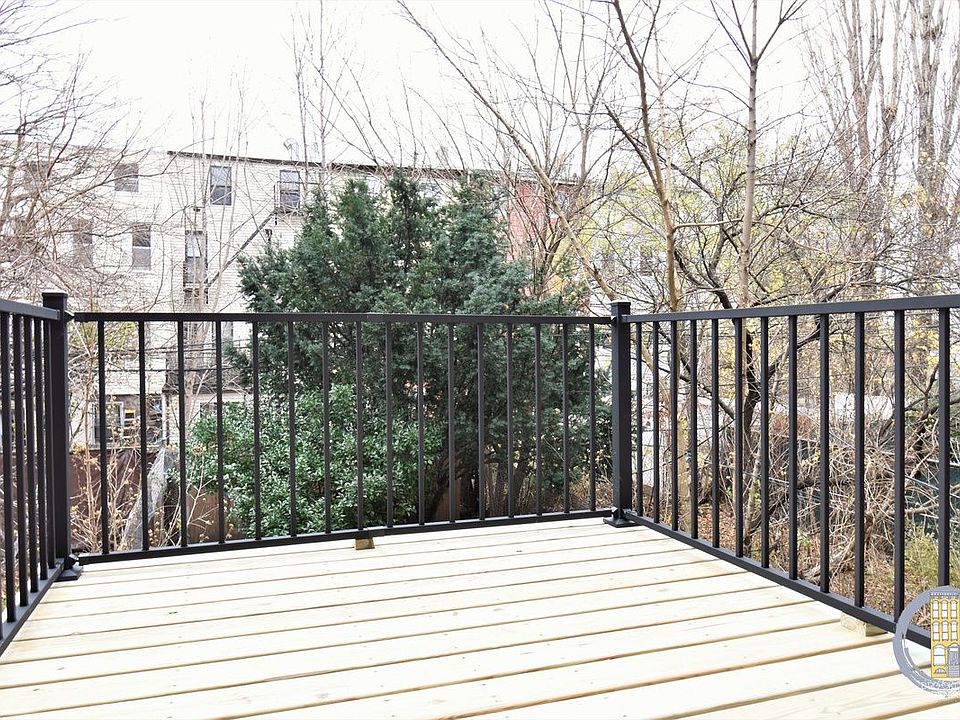 1st image of 477 Willoughby Ave #2B