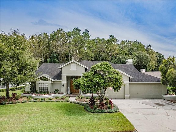 5th image of 875 Centerwood Dr