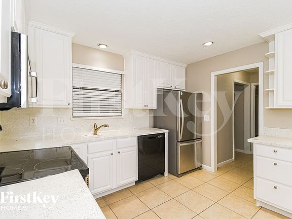 5th image of 8801 Coventry Ct