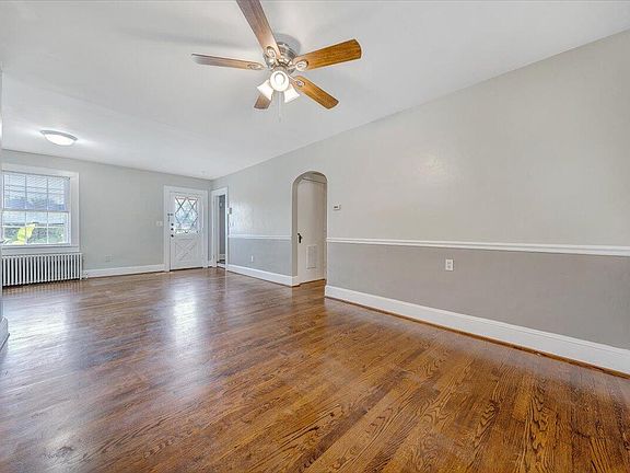5th image of 212 Juniper St NW