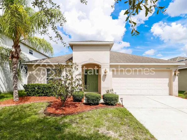 2310 Lawrence Hall St, Ruskin, FL 33570