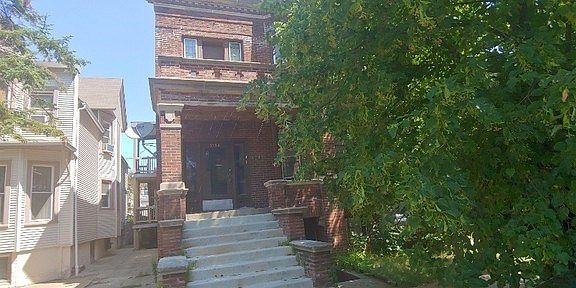 2nd image of 3534 W Wrightwood Ave
