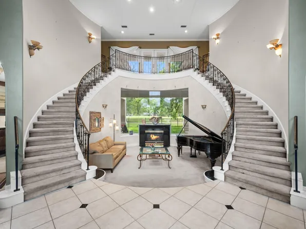 7707 Tiburon Trl, Sugar Land, TX 77479