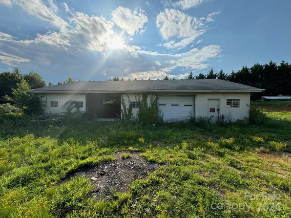 3750 Chesnee Rd, Rutherfordton, NC 28139