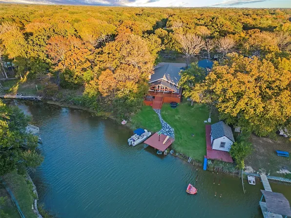166 Indian Gap Dr, Mabank, TX 75156