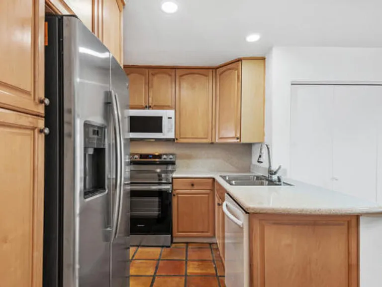 6798 Las Olas Way — Photo 6