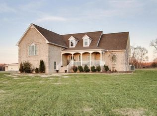 564 Thompson Ln, Portland, TN 37148