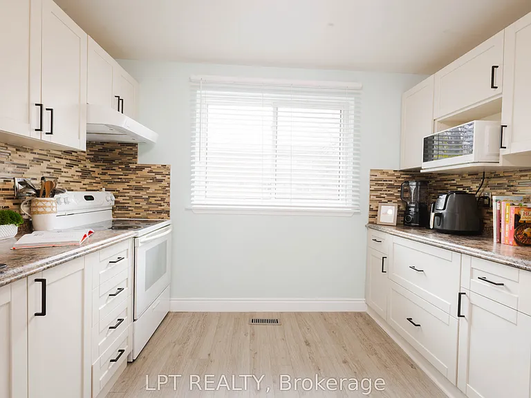 318 Laurier Ave #3 — Photo 6
