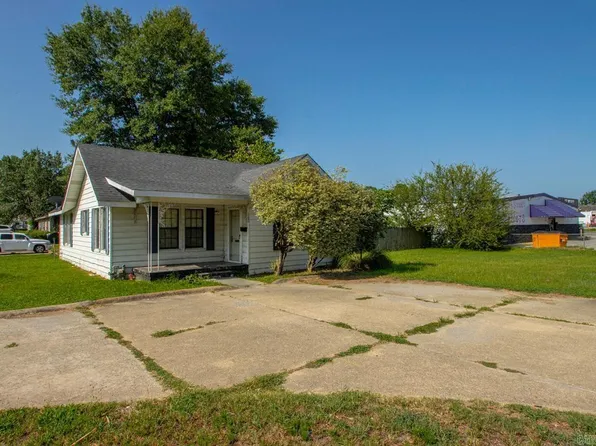 1200 W South St, Benton, AR 72015